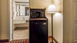<b>Quality Inn & Suites at Tropicana Field Room</b>. Images powered by <a href="https://iceportal.shijigroup.com/" title="IcePortal" target="_blank">IcePortal</a>.