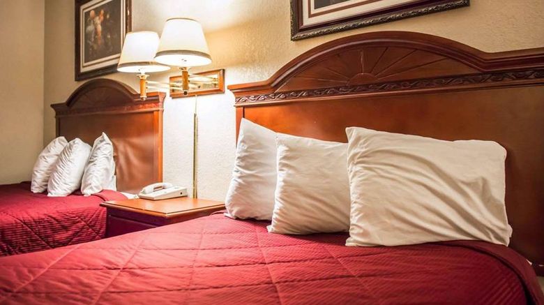 <b>Econo Lodge Suite</b>. Images powered by <a href="https://iceportal.shijigroup.com/" title="IcePortal" target="_blank">IcePortal</a>.