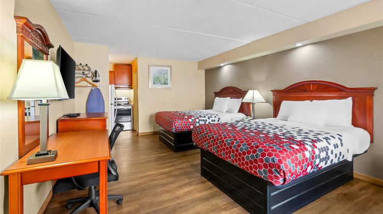 Econo Lodge Room