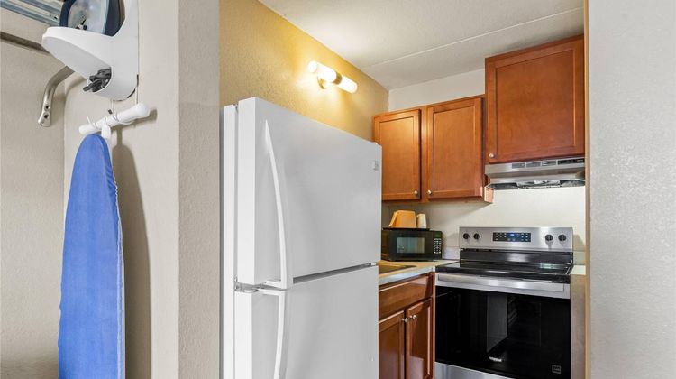 Econo Lodge Room