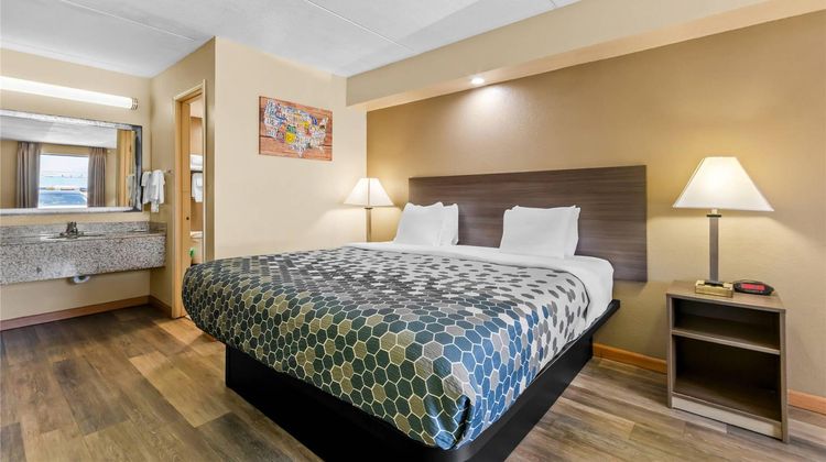 Econo Lodge Room