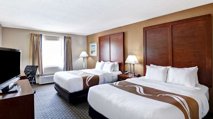 Quality Inn & Suites Heritage Park Room