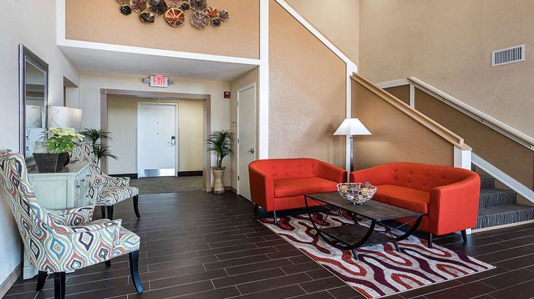 <b>Quality Inn & Suites Heritage Park Lobby</b>. Images powered by <a href="https://iceportal.shijigroup.com/" title="IcePortal" target="_blank">IcePortal</a>.