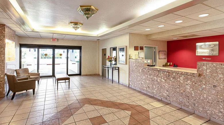 <b>Econo Lodge Vero Beach Lobby</b>. Images powered by <a href="https://iceportal.shijigroup.com/" title="IcePortal" target="_blank">IcePortal</a>.