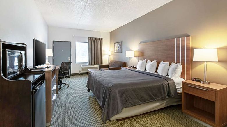 <b>Econo Lodge Vero Beach Room</b>. Images powered by <a href="https://iceportal.shijigroup.com/" title="IcePortal" target="_blank">IcePortal</a>.