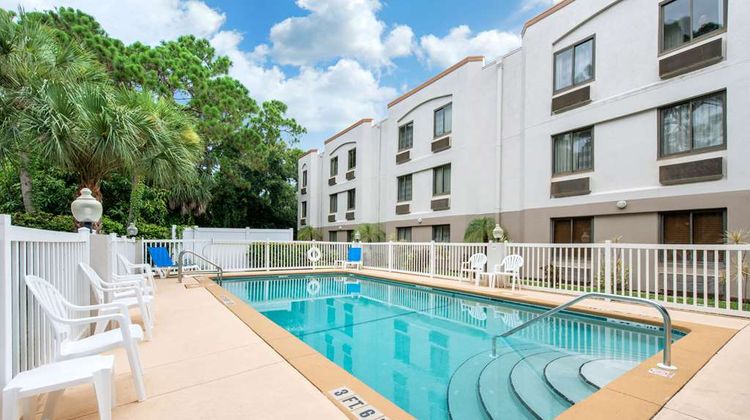 Sleep Inn Pool