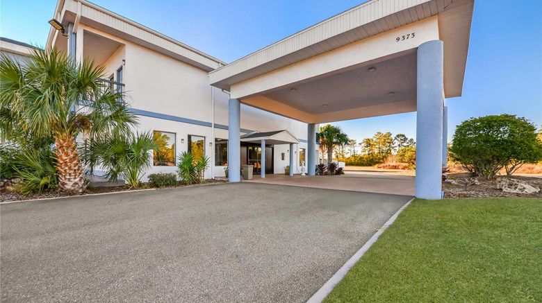 <b>Quality Inn Weeki Wachee Exterior</b>. Images powered by <a href="https://iceportal.shijigroup.com/" title="IcePortal" target="_blank">IcePortal</a>.