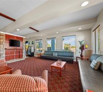 Quality Inn Weeki Wachee Lobby