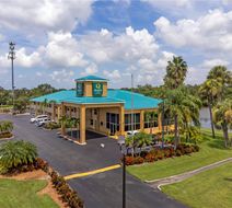 Quality Inn near Ellenton Outlet Mall Exterior