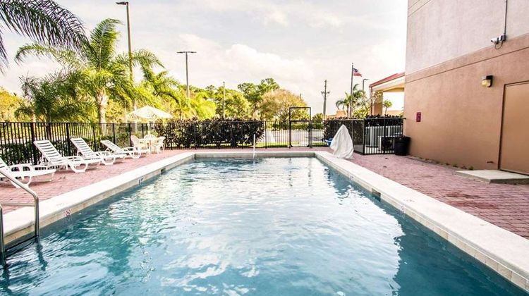 Sleep Inn Pool