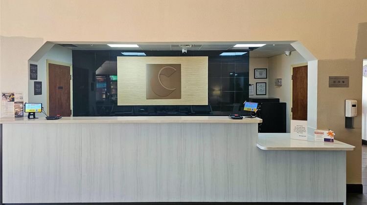 Comfort Inn & Suites Lobby