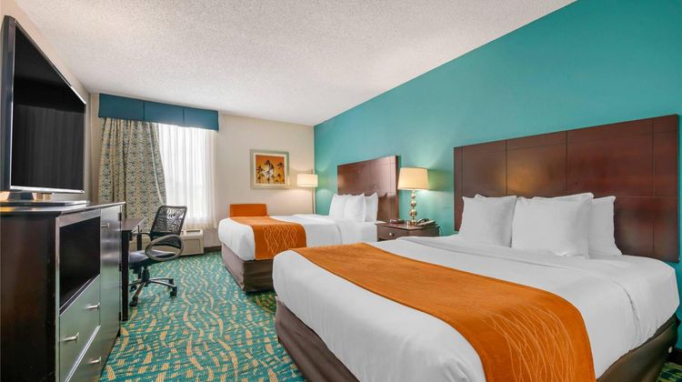 Comfort Inn & Suites Room
