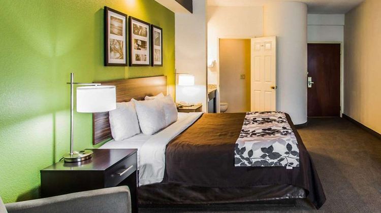 Sleep Inn & Suites Airport Room