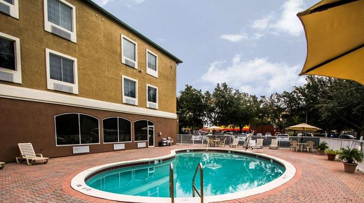 Sleep Inn & Suites Airport Pool