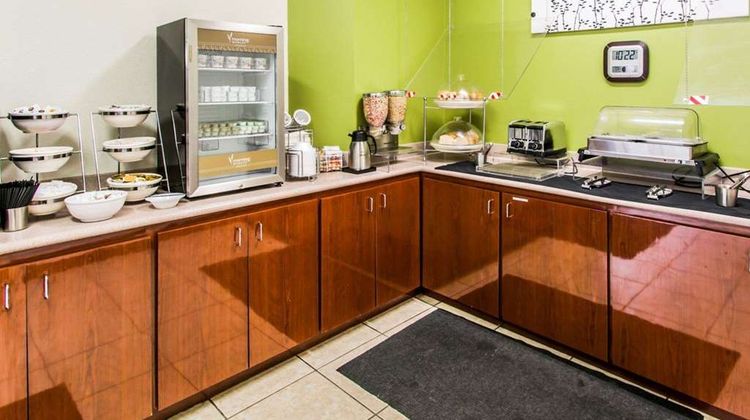 Sleep Inn & Suites Airport Restaurant