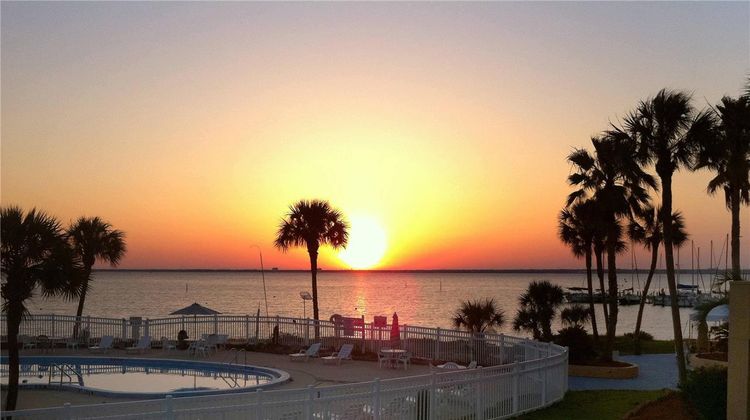 Quality Inn & Suites a Gulf Breeze Exterior