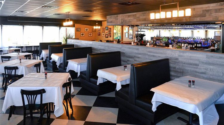 Quality Inn & Suites a Gulf Breeze Restaurant