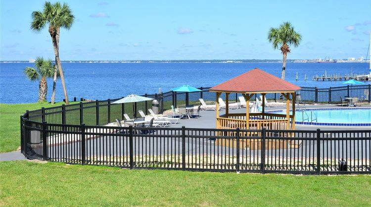 Quality Inn & Suites a Gulf Breeze Pool