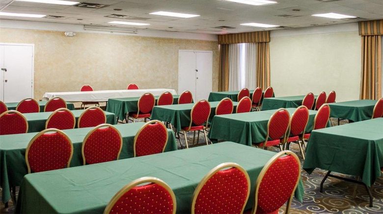 <b>Quality Inn & Suites a Gulf Breeze Meeting</b>. Images powered by <a href="https://iceportal.shijigroup.com/" title="IcePortal" target="_blank">IcePortal</a>.