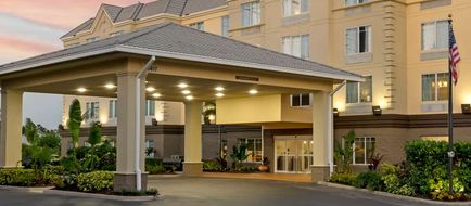 Comfort Suites Near Universal Orlando Exterior