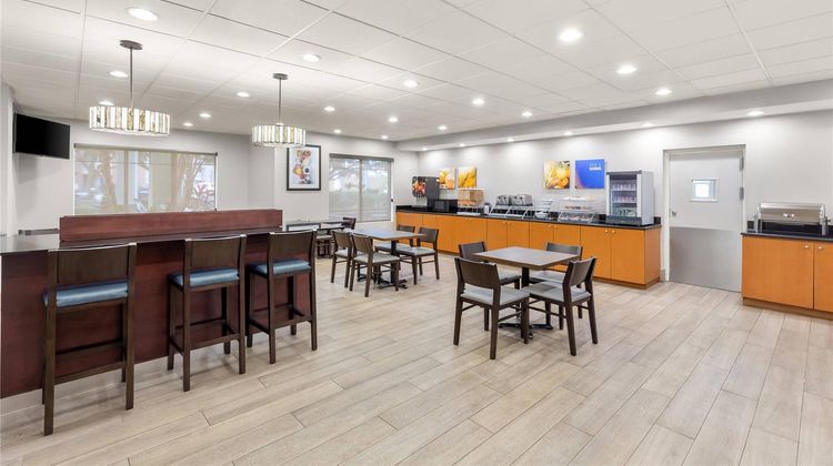 Comfort Suites Near Universal Orlando Restaurant