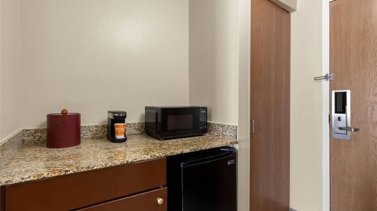 Comfort Suites Near Universal Orlando Suite