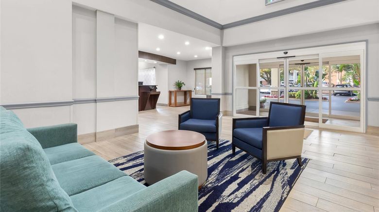 <b>Comfort Suites Near Universal Orlando Lobby</b>. Images powered by <a href="https://iceportal.shijigroup.com/" title="IcePortal" target="_blank">IcePortal</a>.
