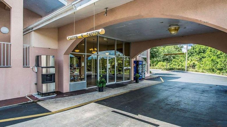 <b>Rodeway Inn Exterior</b>. Images powered by <a href="https://iceportal.shijigroup.com/" title="IcePortal" target="_blank">IcePortal</a>.