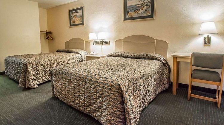 Rodeway Inn Room