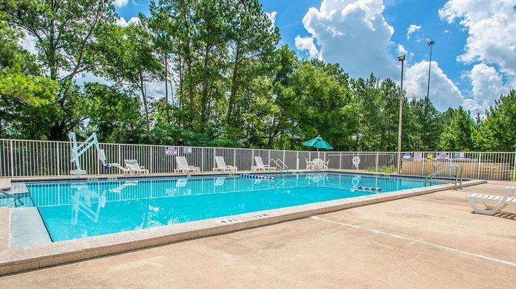 Rodeway Inn Pool