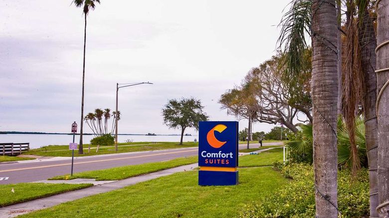 <b>Comfort Suites Clearwater-Dunedin Exterior</b>. Images powered by <a href="https://iceportal.shijigroup.com/" title="IcePortal" target="_blank">IcePortal</a>.