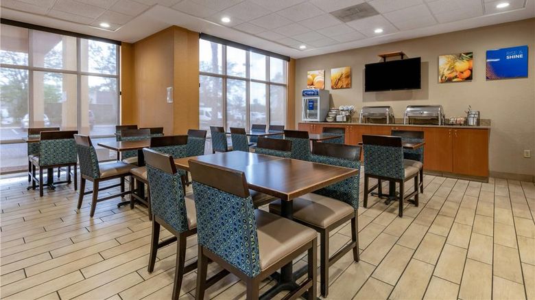 <b>Comfort Inn & Suites Sanford Restaurant</b>. Images powered by <a href="https://iceportal.shijigroup.com/" title="IcePortal" target="_blank">IcePortal</a>.