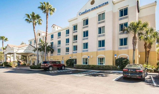 Comfort Inn & Suites Exterior