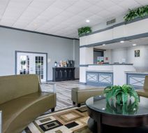 Quality Inn & Suites & Conference Center Lobby