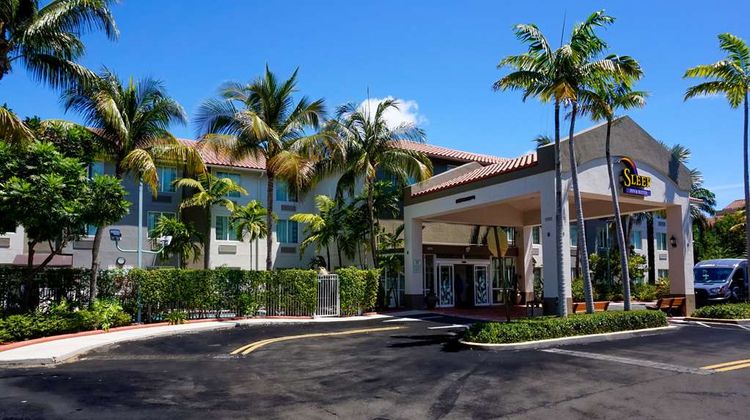 Sleep Inn & Suites Exterior