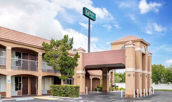 Quality Inn Exterior