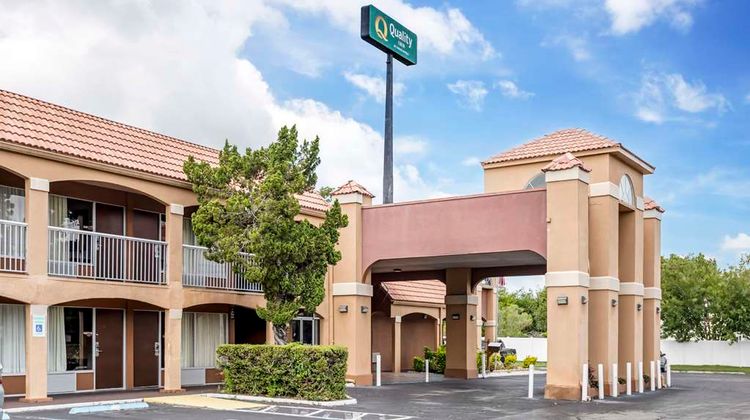 Quality Inn Exterior