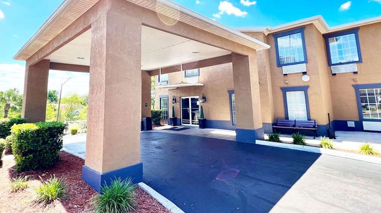 <b>Quality Inn Exterior</b>. Images powered by <a href="https://iceportal.shijigroup.com/" title="IcePortal" target="_blank">IcePortal</a>.