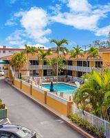 Quality Inn & Suites Hollywood Blvd
