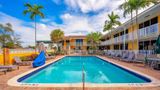 Quality Inn & Suites Hollywood Blvd Pool