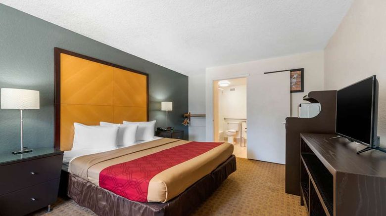 <b>Econo Lodge Airport at RJ Stadium Room</b>. Images powered by <a href="https://iceportal.shijigroup.com/" title="IcePortal" target="_blank">IcePortal</a>.