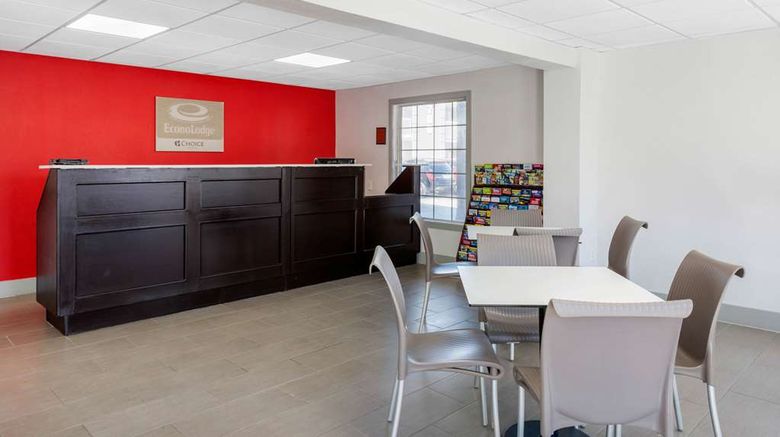 <b>Econo Lodge Airport at RJ Stadium Lobby</b>. Images powered by <a href="https://iceportal.shijigroup.com/" title="IcePortal" target="_blank">IcePortal</a>.