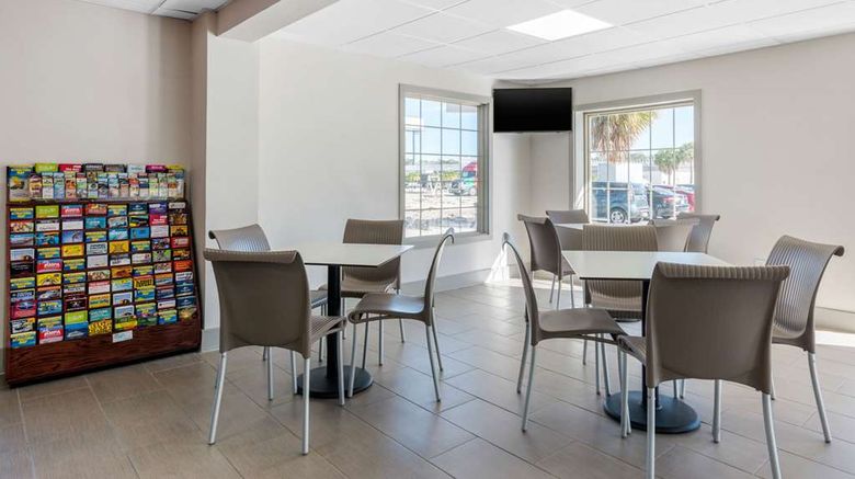 <b>Econo Lodge Airport at RJ Stadium Restaurant</b>. Images powered by <a href="https://iceportal.shijigroup.com/" title="IcePortal" target="_blank">IcePortal</a>.