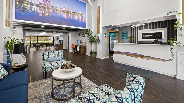 <b>Clarion Pointe Lobby</b>. Images powered by <a href="https://iceportal.shijigroup.com/" title="IcePortal" target="_blank">IcePortal</a>.
