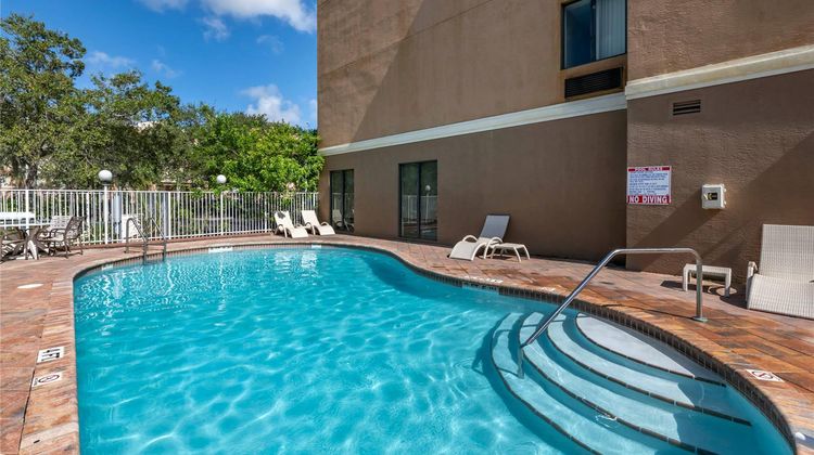 Comfort Suites Fort Pierce Pool