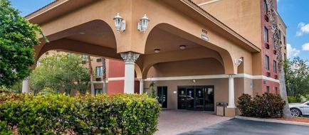 Comfort Suites Fort Pierce Exterior