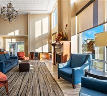 Comfort Inn & Suites Lobby