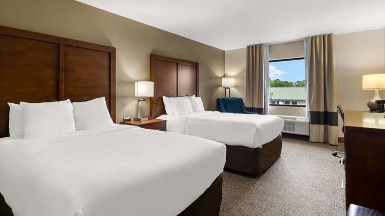 Comfort Inn & Suites Room