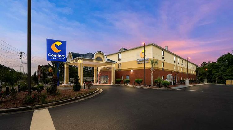 Comfort Inn & Suites Exterior