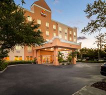 Comfort Suites Exterior